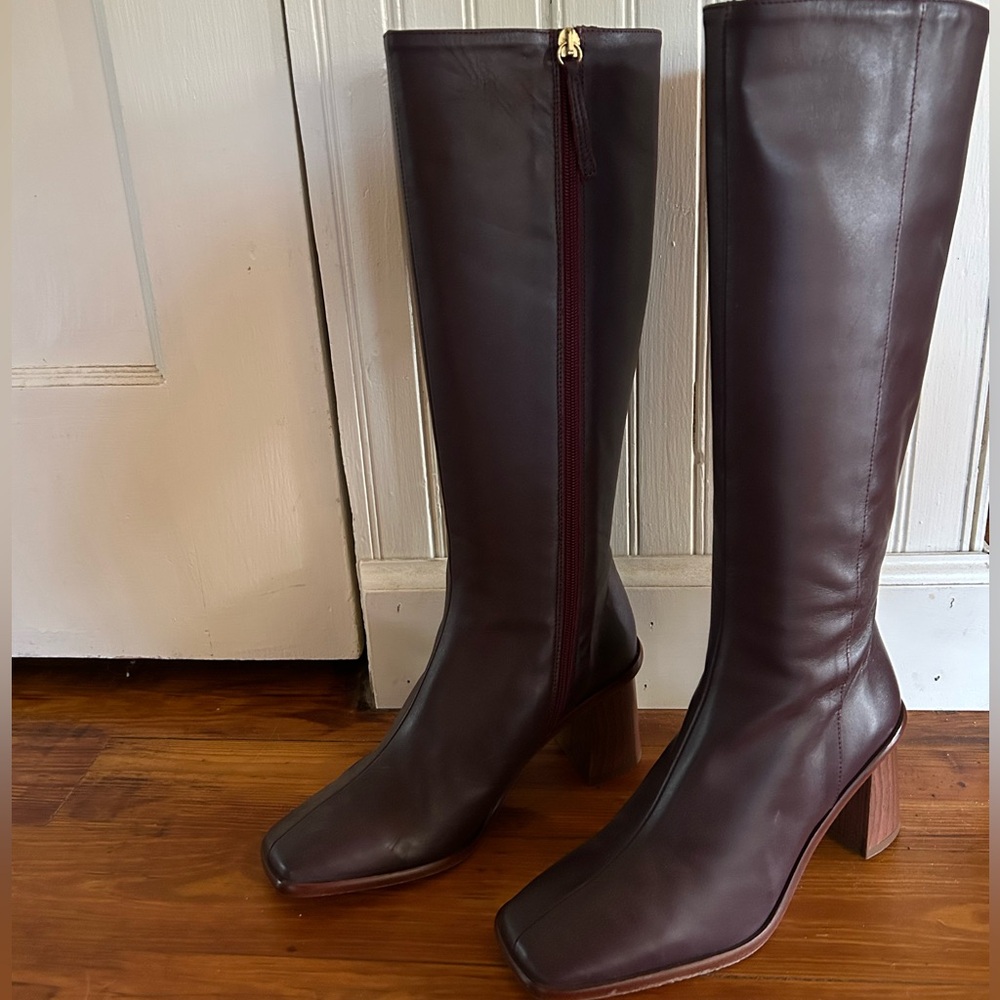 Deep plum colored beautiful fall ALOHA brand boots